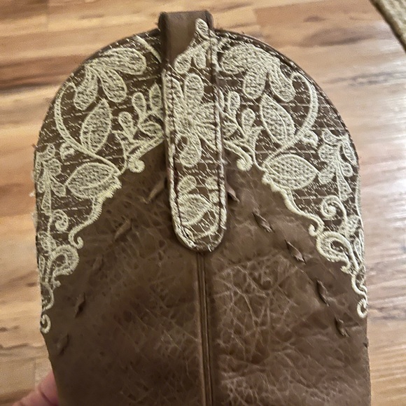 Jeni Lane Lace Western Boots - Picture 4 of 10